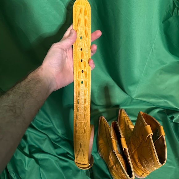 Vintage CROCODILE matching cowboy boots and belt set yellow leather - Picture 7 of 13
